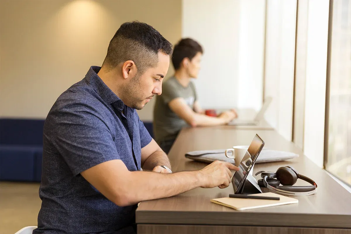 Focused Productivity in a Modern Workspace